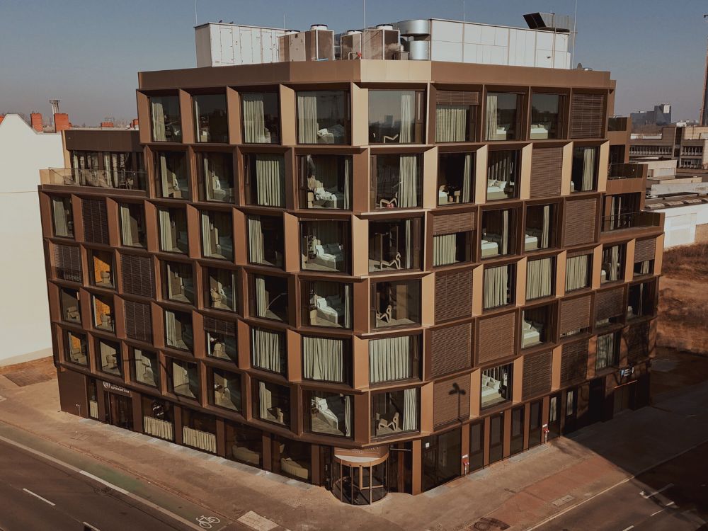 Bellman Hotel