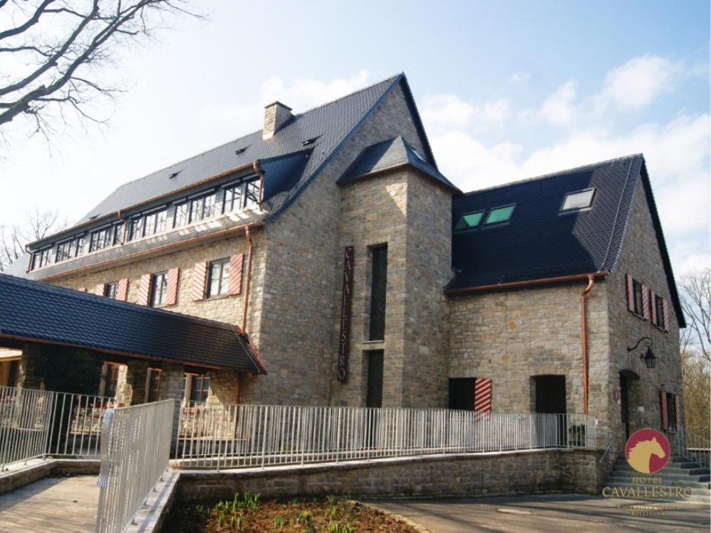 CAVALLESTRO Hotel