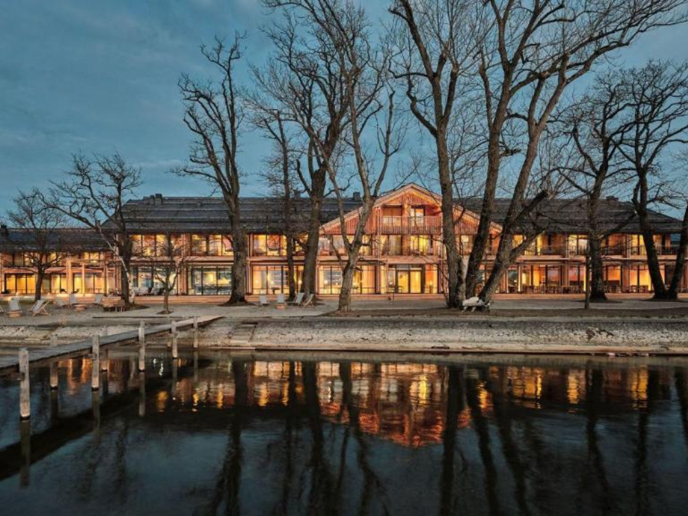 Chiemgauhof - Lakeside Retreat